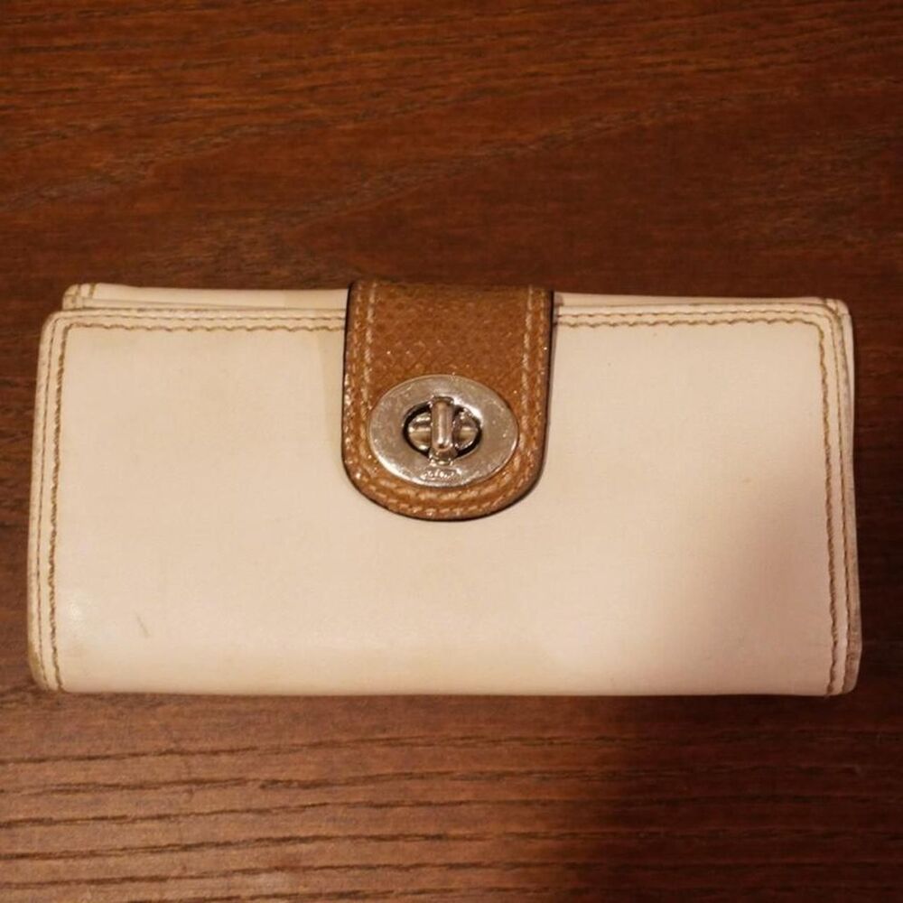 Coach Women's Cream and White Wallet-purses - Picture 2 of 8
